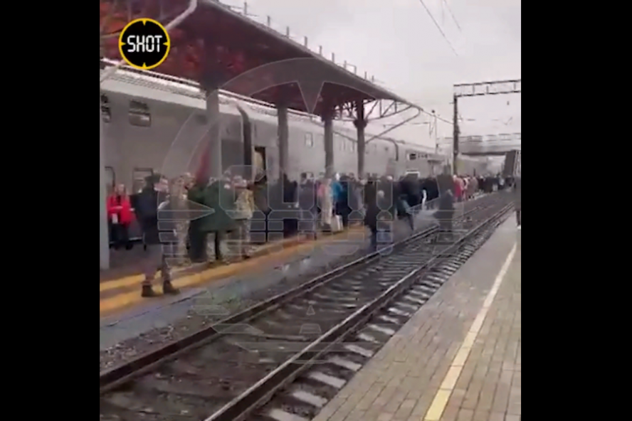 В Мичуринске из-за угрозы взрыва задержали поезд "Москва-Симферополь"