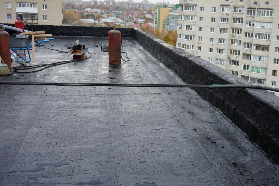 В Тамбове капитально ремонтируют крыши в многоэтажках