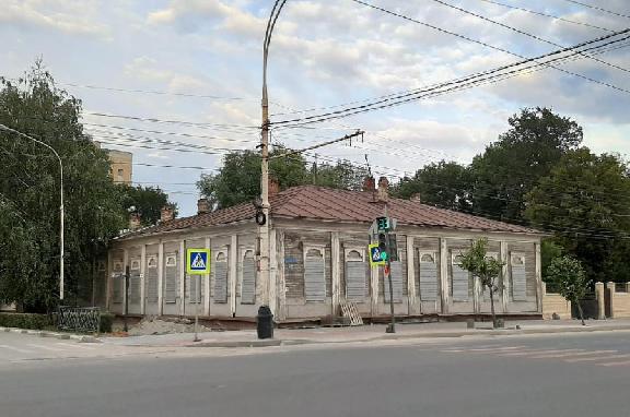 Дом на углу улиц Советская и Кронштадтская в Тамбове продают за 1 рубль