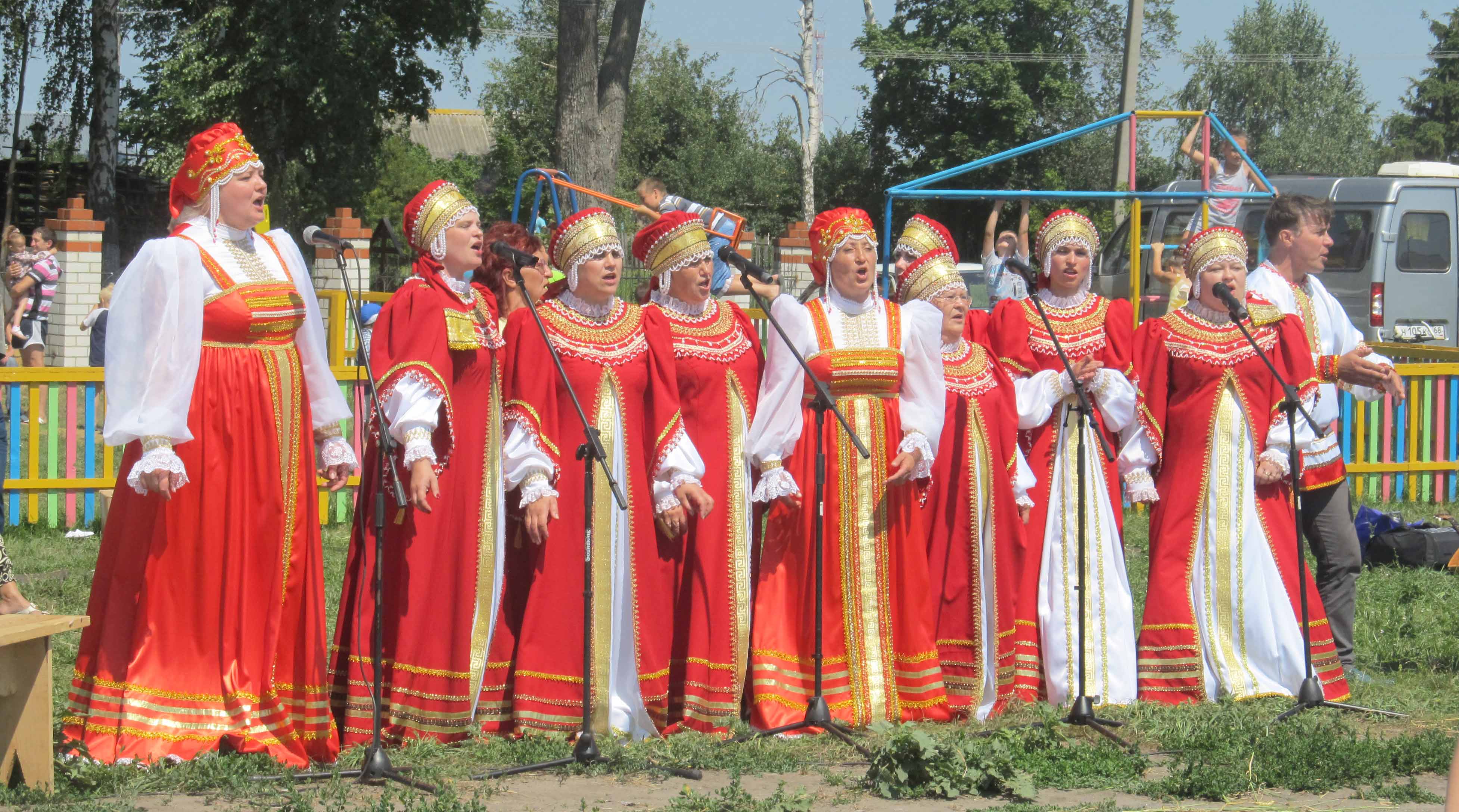 Село народное. Изосимово Мичуринский район. Праздник русского сарафана Мичуринский район. Мичуринск Изосимово праздник русского сарафана. Тамбовская область Мичуринский район село Изосемова.