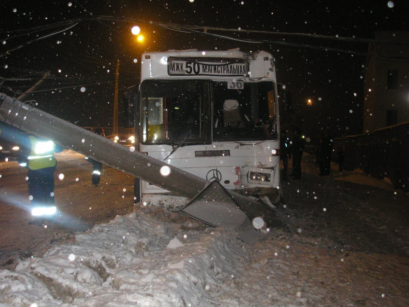 Водитель рейсового автобуса