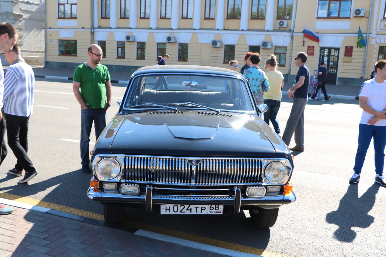 Авто тамбовская область. Выставка ретро автомобилей в Тамбове. Тамбовские машины. Ретро автомобили в Тамбове. Необычные автомобили Тамбова.