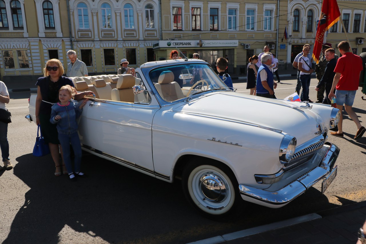 Номер тамбова авто. Останкино выставка ретро автомобилей. Выставка ретро автомобилей Тамбов. Музей Тамбов автомобили. Ретро автомобили Тамбов 2022.