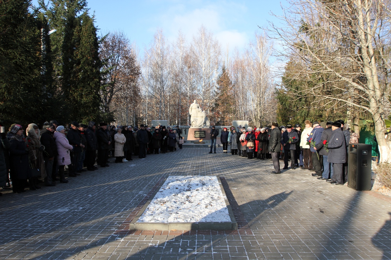 Погода сатинка тамбовской на неделю. Горгуленко аллея героев Феодосия. Аллея героев Тамбов. Аллея героев Сафоново. Поселок Сатинка Сампурский район.