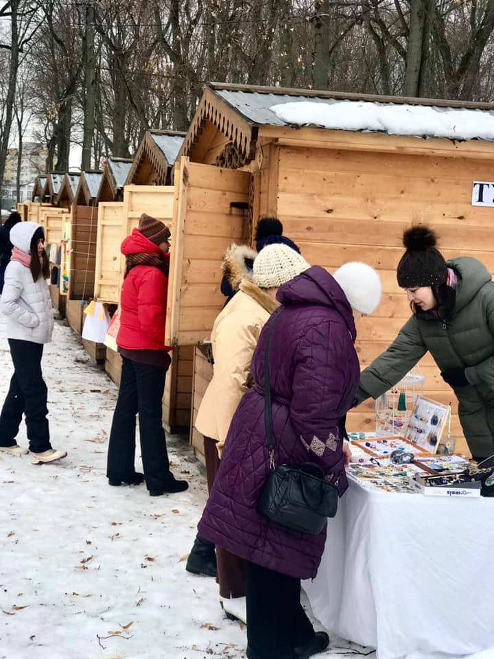 Март тамбов. Парк Рассказовка зимой. Масленица в магазине усадьба. Масленица в Знаменке Тамбовской области. Тамбов община жива Масленица 2011.