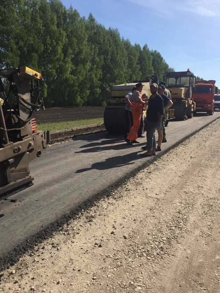 В Рассказовском районе ремонтируют участок дороги 