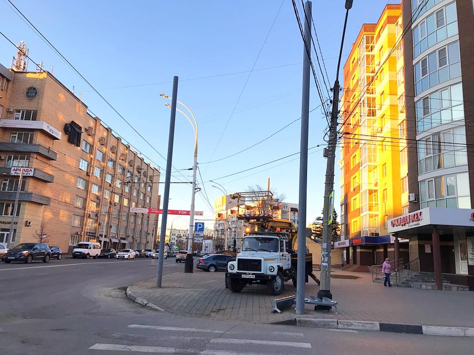 На перекрестке улиц Гоголя и Советской устанавливают светофор