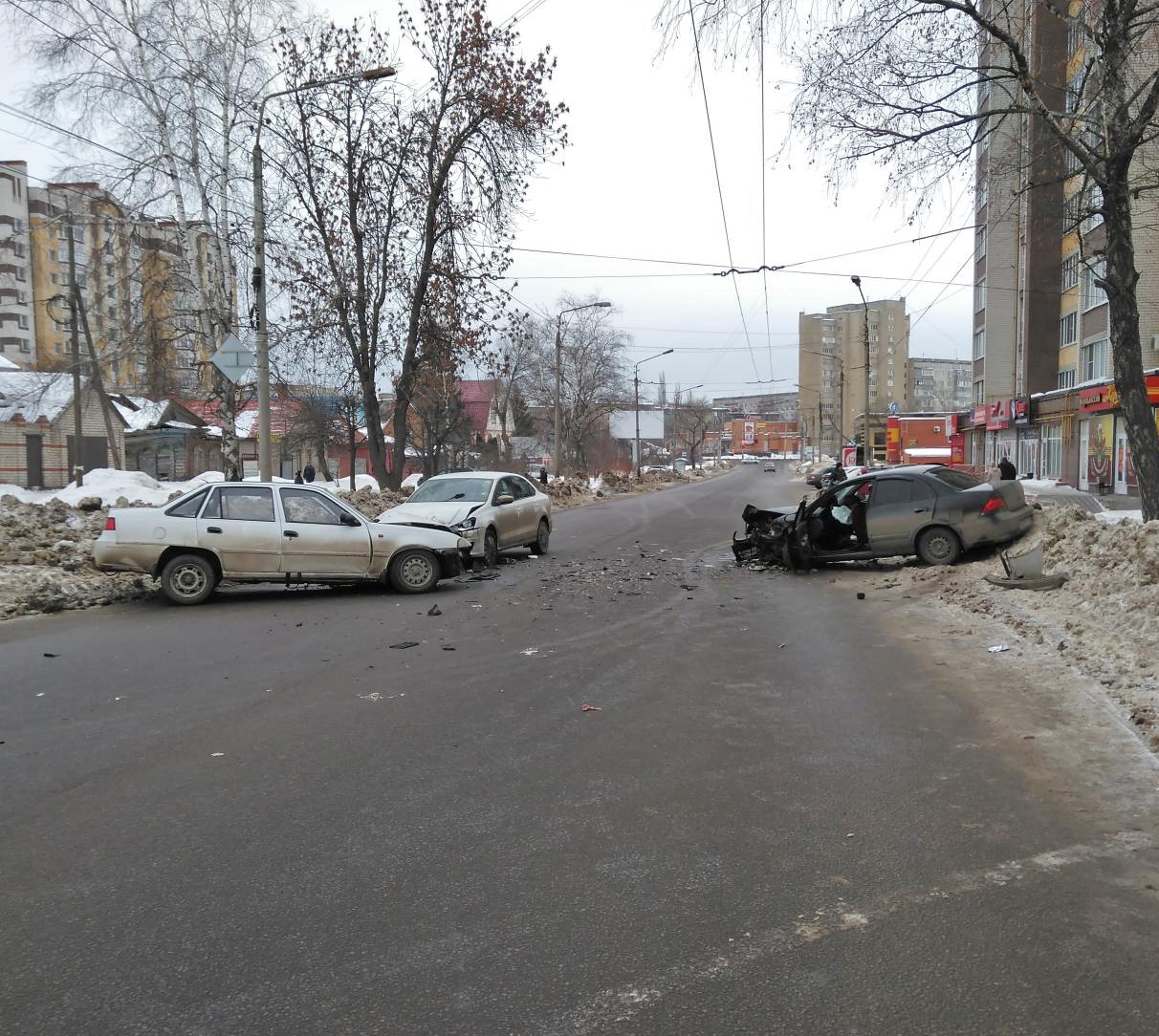 Дтп тамбов. ДТП Тамбов Пролетарская. Авария на Пролетарской Тамбов вчера. Авария на Пролетарской Тамбов.