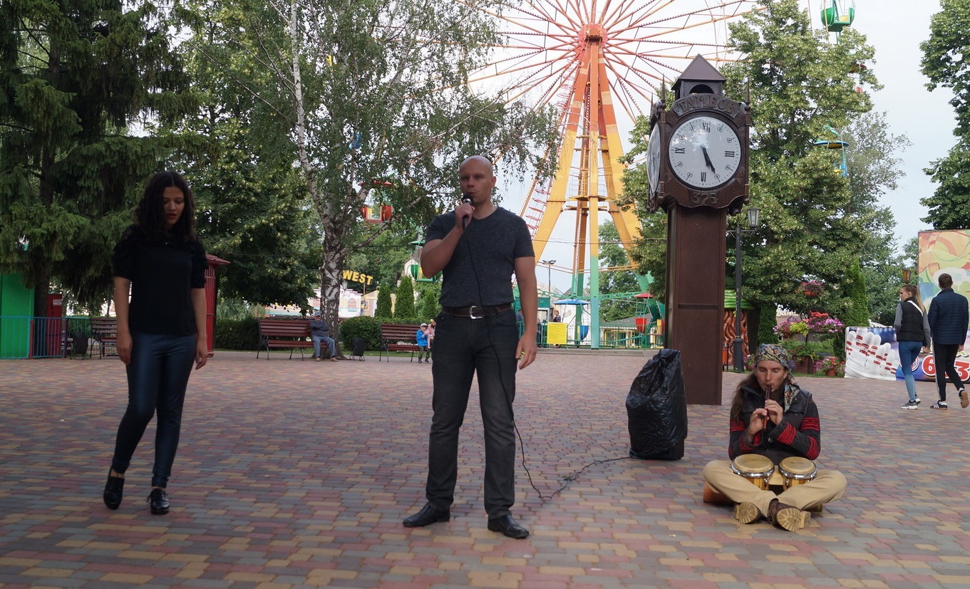 В парке культуры Тамбова устроили поэтический пикник | 03.07.2019 | Тамбов  - БезФормата