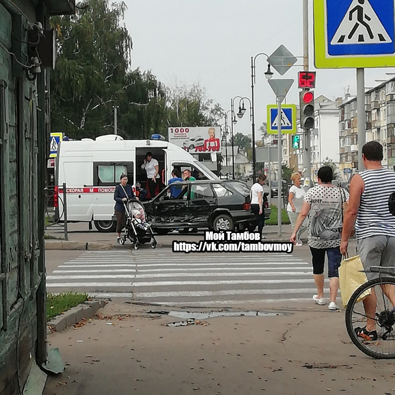 Мой тамбов. Авария на Карла Маркса Тамбов. ДТП В Тамбове на Карла Маркса. Авария в Тамбове на перекрёстке.