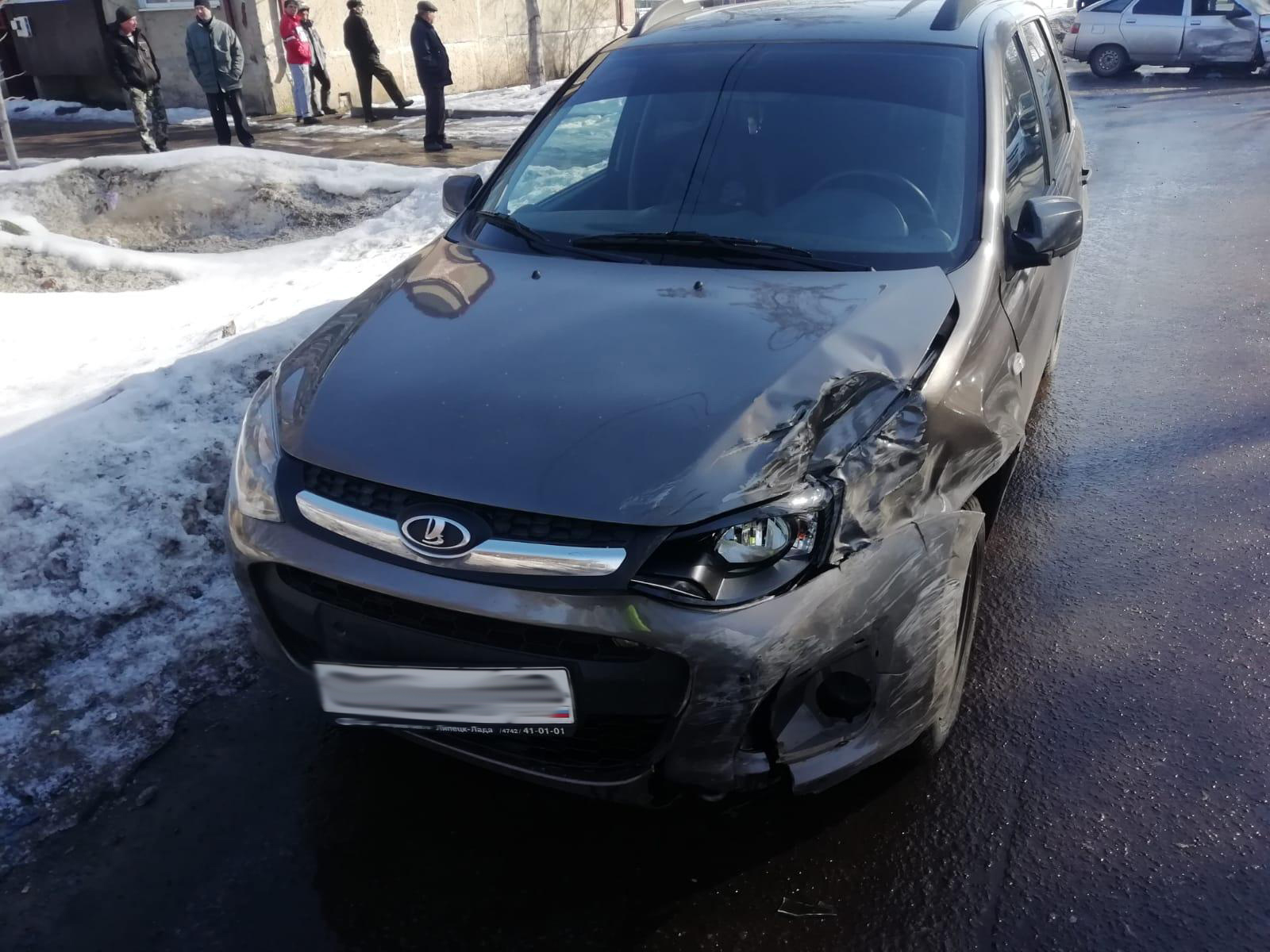 В Петровском районе столкнулись сразу три автомобиля | 25.03.2022 | Тамбов  - БезФормата