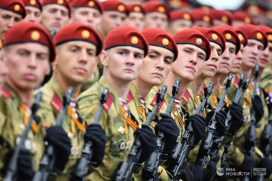 Войска нацгвардии РФ отмечают свой профессиональный праздник