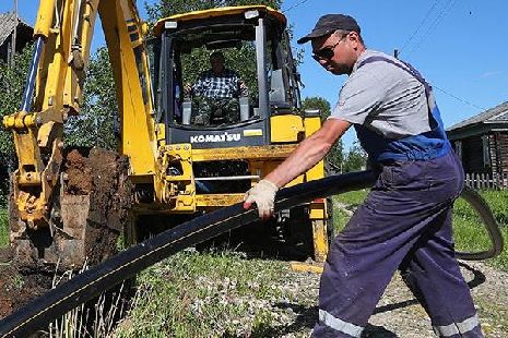 Президент России подписал закон о бесплатном газопроводе до границ участка