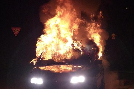 В Тамбовской области мужчина из-за неприязни поджег автомобиль знакомого