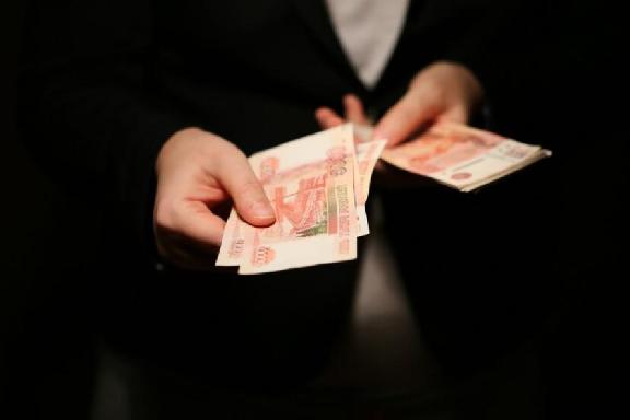 В Тамбовской области бывшего декана вуза обвиняют в получении взятки на 6 миллионов рублей