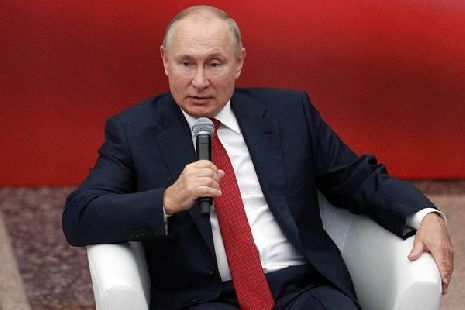 Об эффективном прохождении Россией пандемии COVID-19 заявил Путин на встрече с представителями партии 