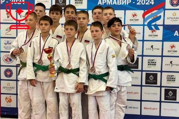 Тамбовчанин вместе с командой занял третье место на Всероссийских соревнованиях по дзюдо