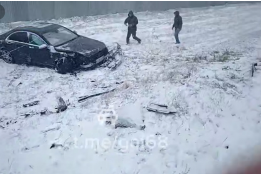 В Тамбовской области столкнулись "Mercedes" и "Kia Cerato": есть погибший и пострадавшие