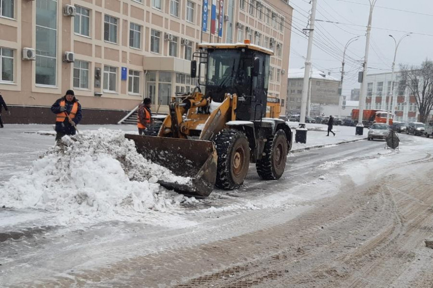 Городские службы Тамбова переведены в режим зимней уборки