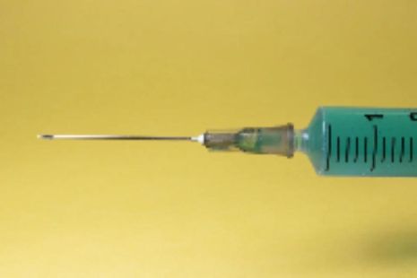 Первые поставки вакцины от коронавируса в регионы планируются на следующей неделе