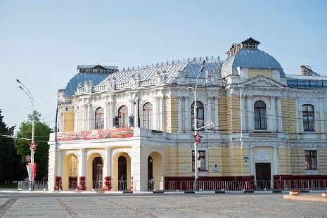 На тамбовской сцене выступит Ереванский русский драмтеатр 