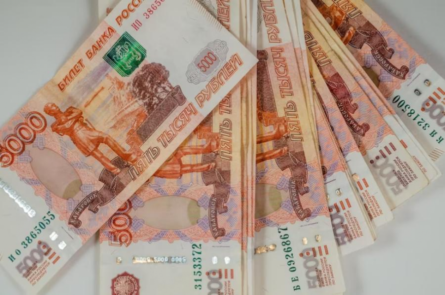 Жительница Мичуринска перевела мошенникам более 800 тысяч рублей