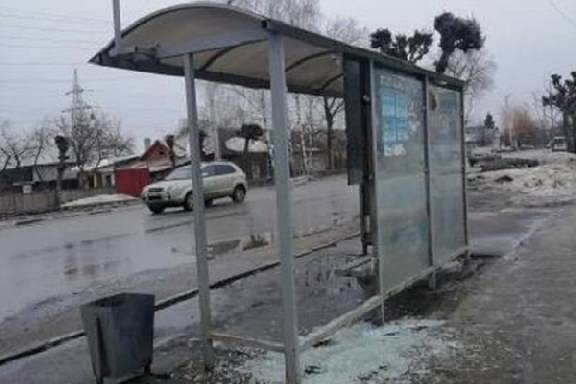 В Тамбове вандалы разбили остановку на Гагарина