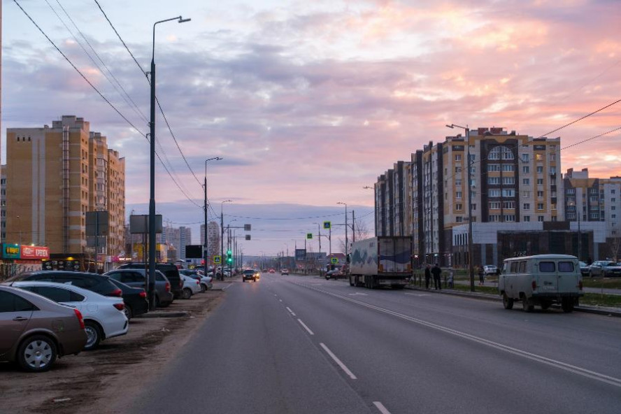 На ряде улиц в Тамбове хотят запретить стоянку большегрузов