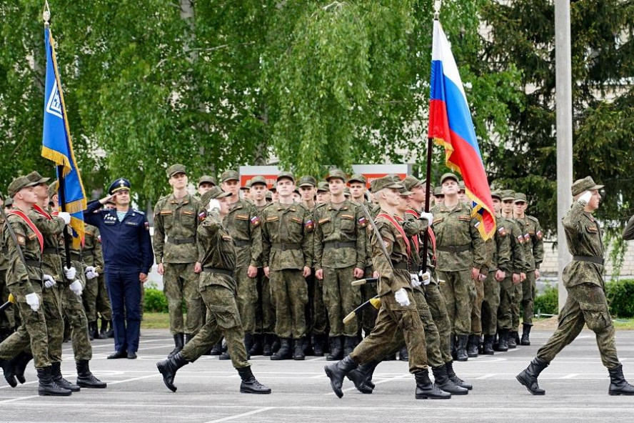 В Державинском прошел торжественный парад Победы