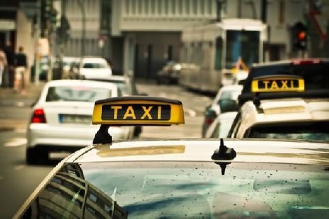 Увильнувший от уголовного наказания таксист снова оказался под следствием