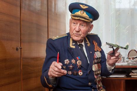 Губернатор поздравил тамбовского ветерана со 102-летием