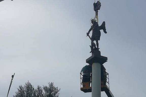 В Уварово установили новый памятник Архангелу Михаилу