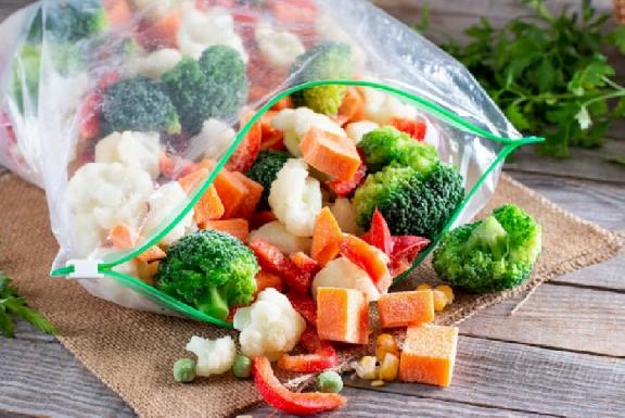 Диетолог рассказала о пользе замороженных овощей для здоровья