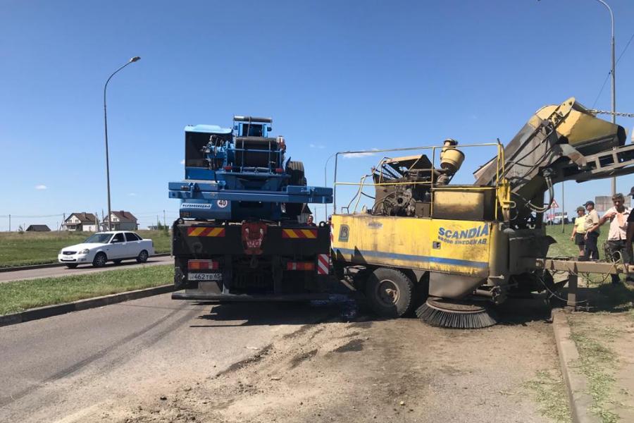 На "Северном обходе" под Тамбовом погрузчик протаранил дорожную технику