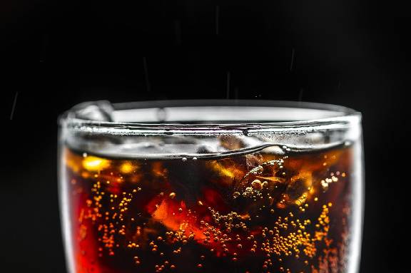 Учёные назвали напитки, которые повышают риск появления рака