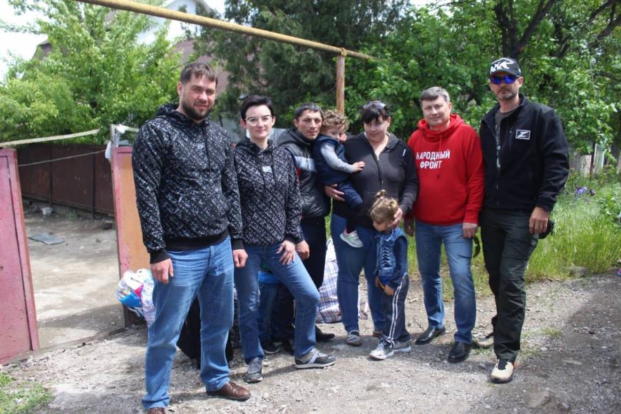 Две семьи беженцев из Мариуполя вернулись домой из Тамбовской области 