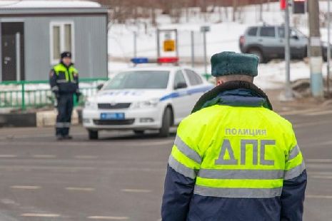 В России ГИБДД могут разрешить отправлять водителей на внеочередные техосмотры