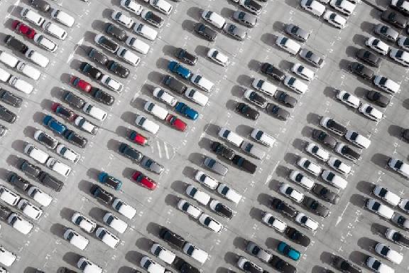 В Госдуму внесут законопроект о моратории на повышение платы за парковку до 2027 года