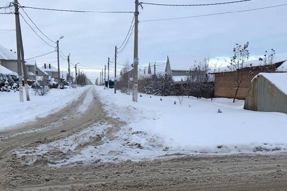 В Тамбовском районе автодороги засыпало снегом: жители негодуют