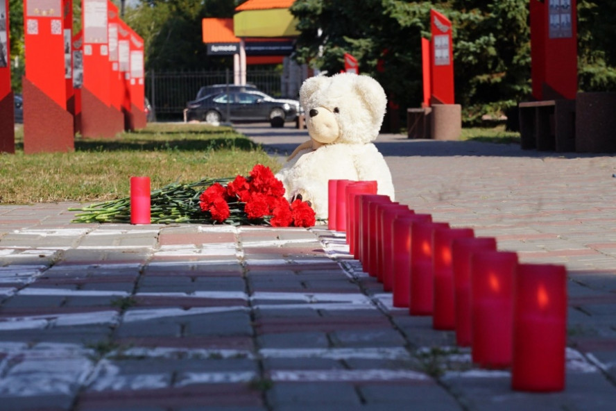 На территории Державинского университета открыли стелу и мемориальный комплекс