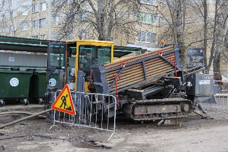 На улице 2-й Высотной приступили к реконструкции коллектора