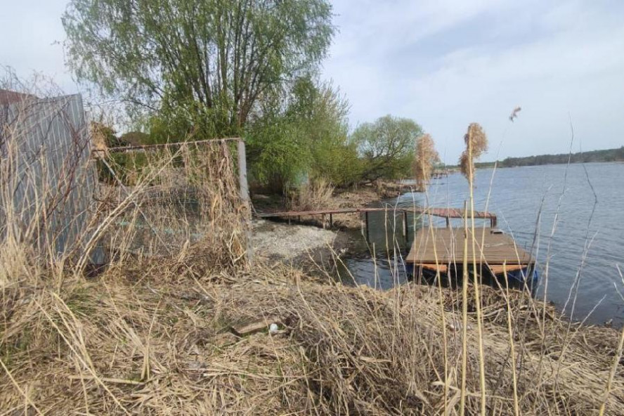 Житель Притамбовья огородил забором участок реки