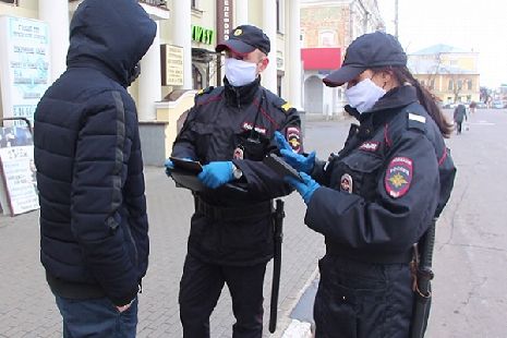 В Тамбовской области сотрудники полиции проводят профилактические разъяснительные мероприятия на улицах