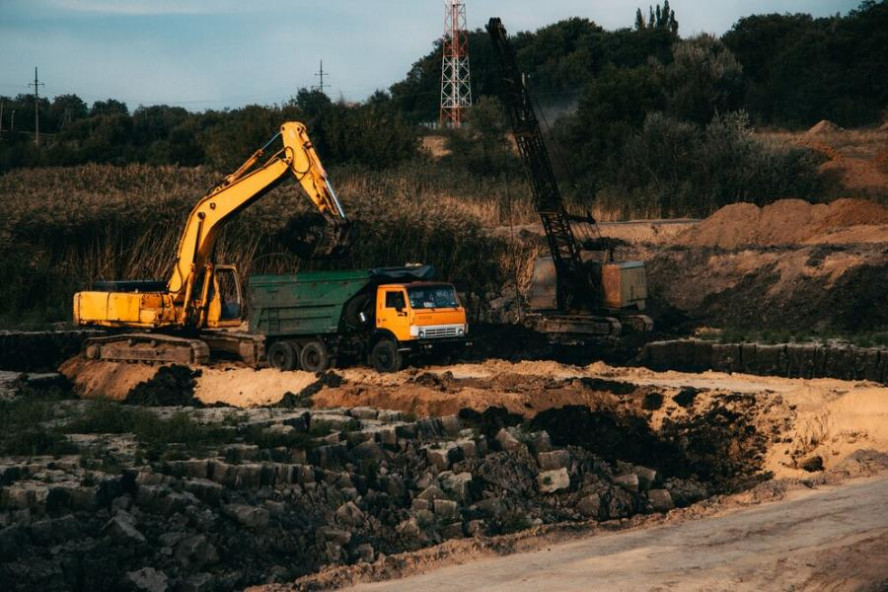 Право пользования Атмановским месторождением суглинков выставили на торги