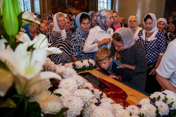 Какой праздник сегодня отмечают христиане