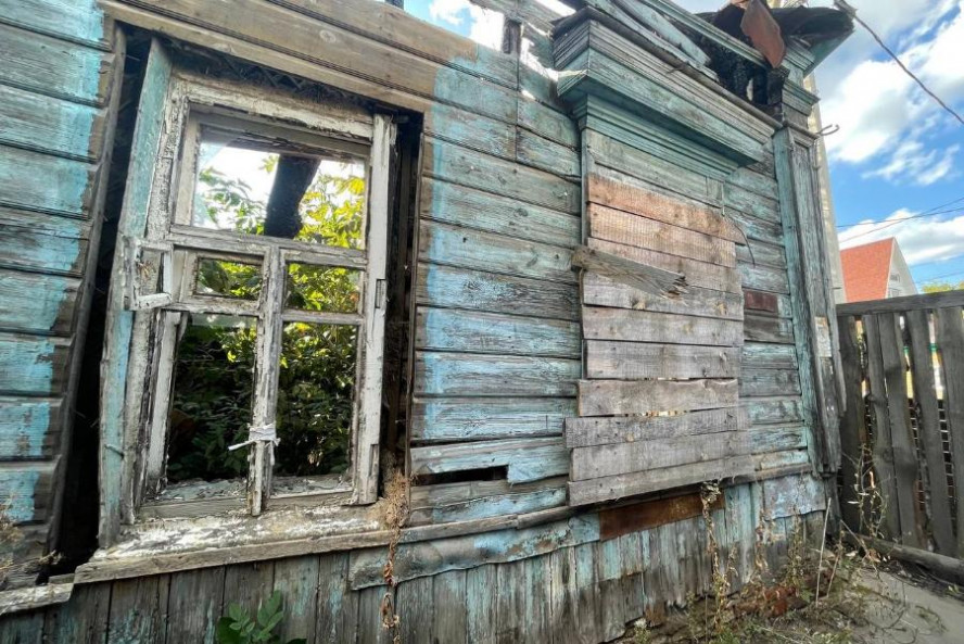 Деревянный дом на улице Базарной в Тамбове за 1 рубль купила строительная фирма
